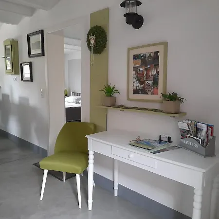 Moderne Frische Im Gewoelbe Apartment *